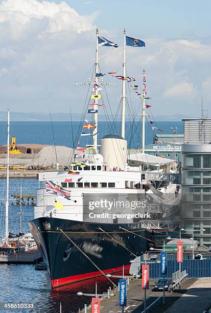 royal yacht britannia - britannia imagens e fotografias de stock