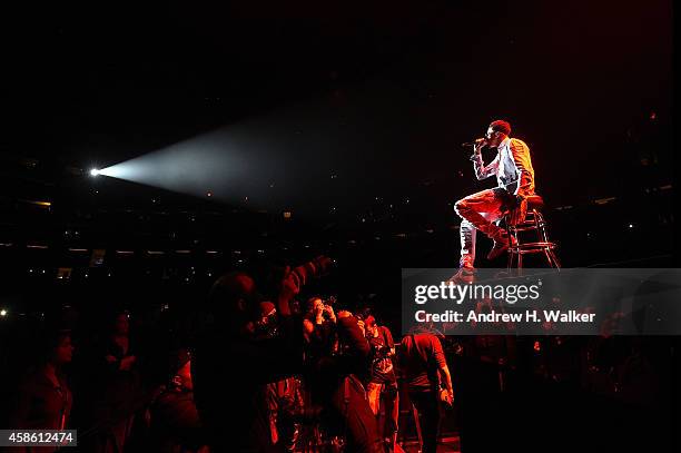 August Alsina performs at Madison Square Garden on November 7, 2014 in New York City.