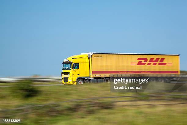 dhl delivery truck - dhl bildbanksfoton och bilder