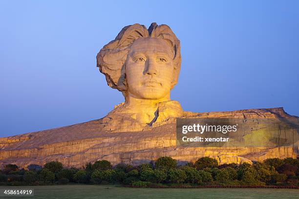 tallest ever mao statue - changsha stock pictures, royalty-free photos & images