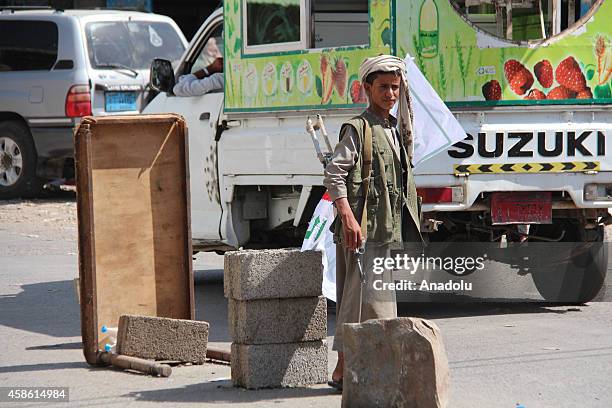 The militants of Shiite Ansarullah group, known as Houthis, settle in al-Udayn district of Ibb governarate in Yemen after taking control of the city...