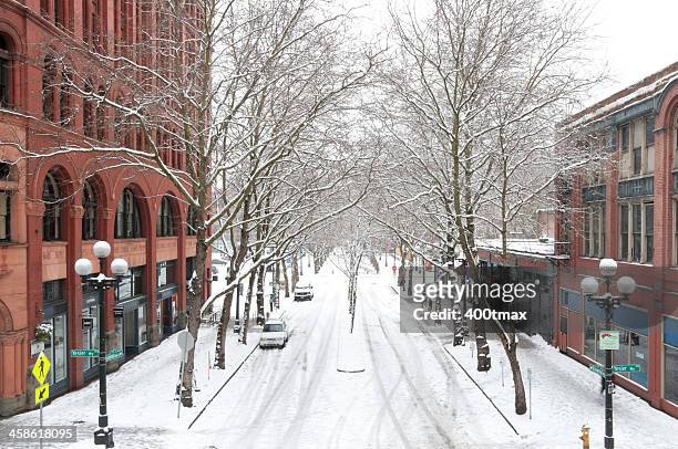 pioneer square snow - seattle winter stock pictures, royalty-free photos & images