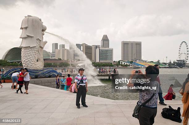 merlion park - merlion stock-fotos und bilder