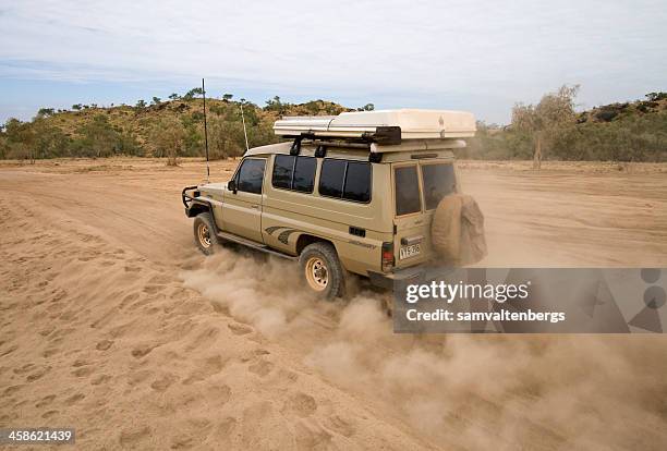 bungle bungles off-road - bungle bungle range stock pictures, royalty-free photos & images