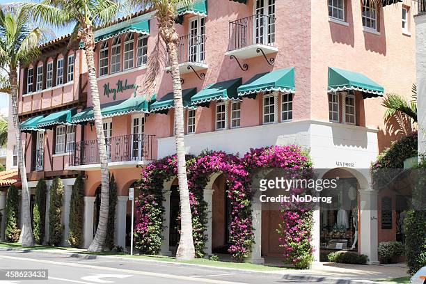 worth avenue, palm beach florida - palm beach florida stock pictures, royalty-free photos & images