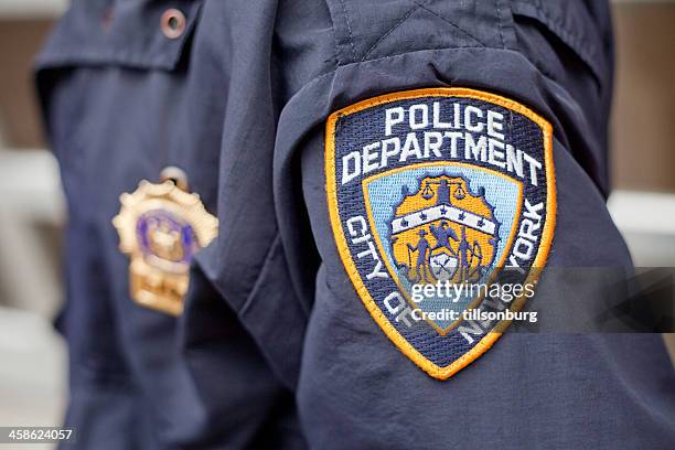 nypd cresta - nypd fotografías e imágenes de stock