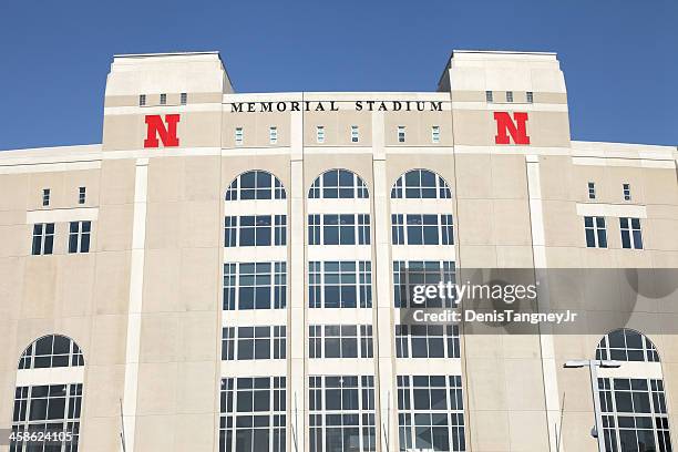 memorial stadium - università del nebraska lincoln foto e immagini stock