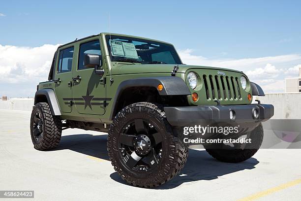 2010 jeep cowboy. - jeep wrangler stock-fotos und bilder