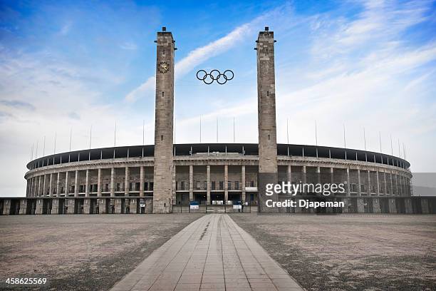 berlin olympic stadium - olympiastadion berlin stockfoto's en -beelden