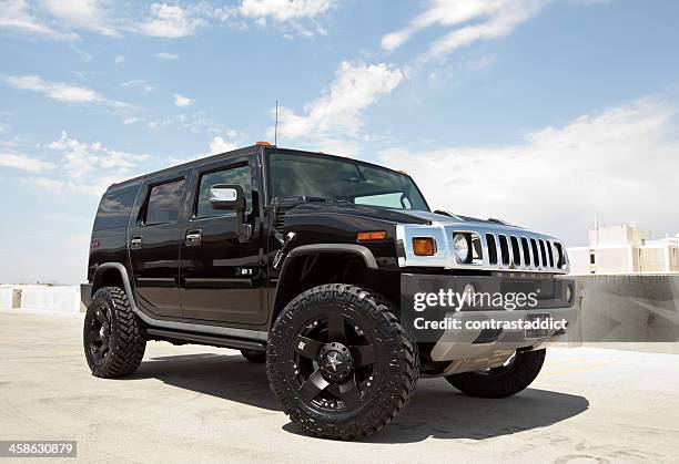 hummer h2 2008 - hummer fotografías e imágenes de stock