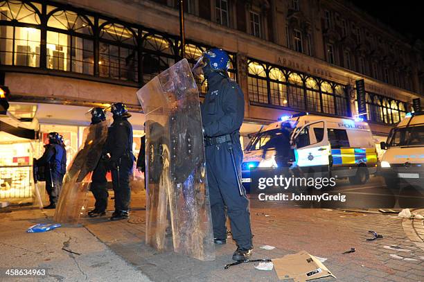 london riot police - london riot stock pictures, royalty-free photos & images