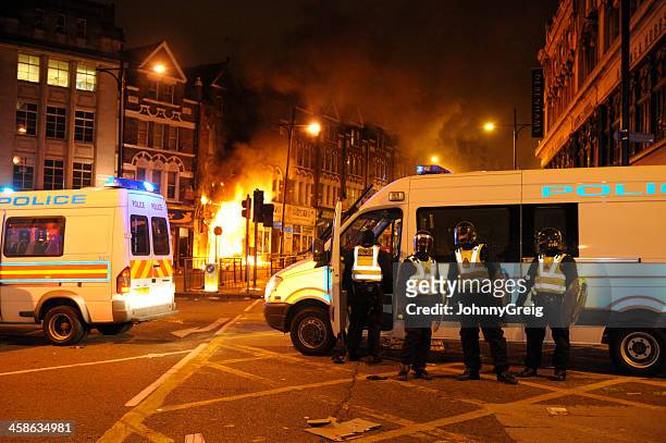 london riots - arson stock pictures, royalty-free photos & images