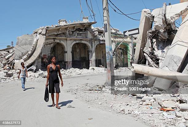 life after the earthquake, haiti - haiti poverty stock pictures, royalty-free photos & images