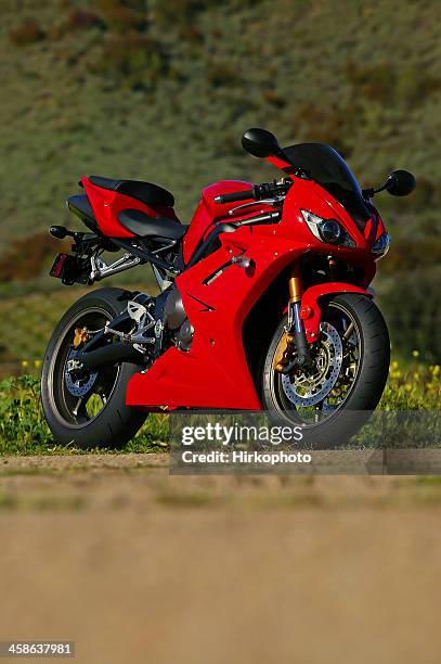 triumph 675 sport bike - triumph motorcycle stockfoto's en -beelden