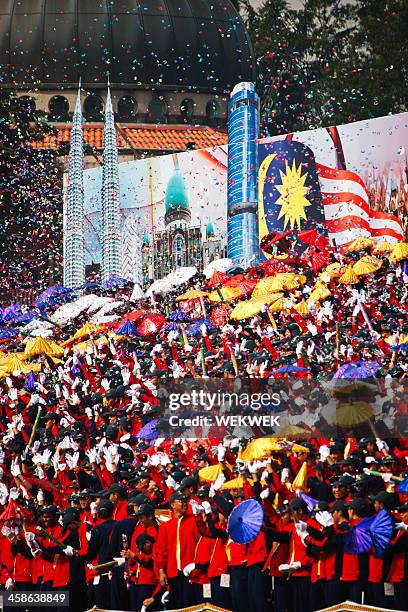 malásia dia de 2011 celebrações de kuala lumpur - bandeira da malásia imagens e fotografias de stock