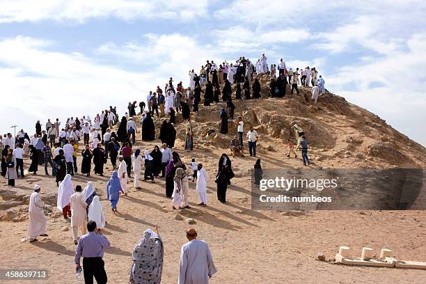 musulmana pilgrims, medina, arabia saudita - pilgrimage fotografías e imágenes de stock