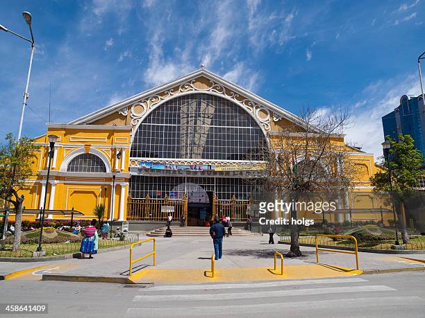 yellow bus station in la paz, bolivia - la paz stock pictures, royalty-free photos & images