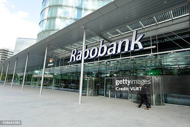 main entrance of new rabobank nederland headquarters in utrecht - rabobank stockfoto's en -beelden
