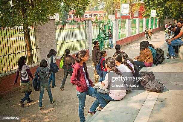 alunos na índia - deli imagens e fotografias de stock