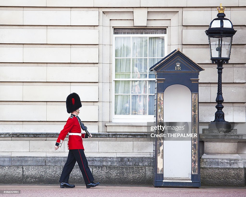 Buckingham Palace Grenadier Guard