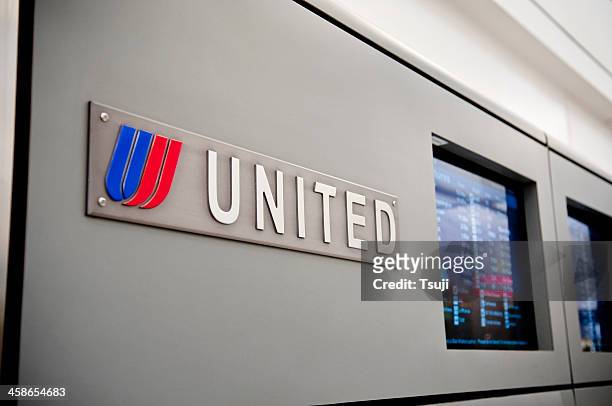 united airlines - united airlines stock pictures, royalty-free photos & images
