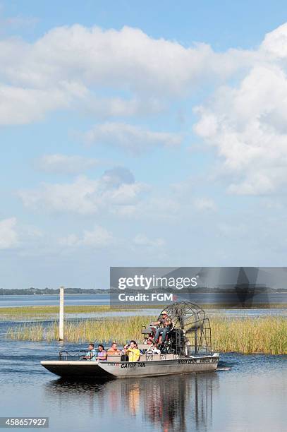 barco de pântano ride - barco de pântano imagens e fotografias de stock