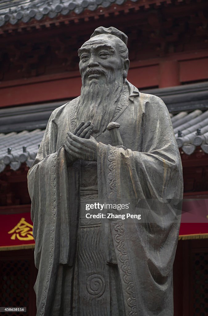 Statue of Confucius in Nanjing Fuzimiao, one of the biggest...