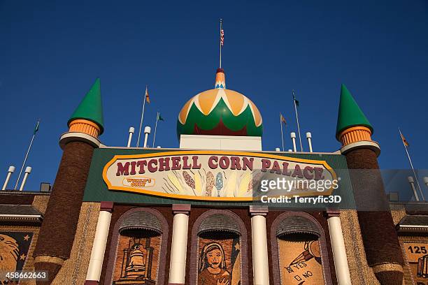 mitchell's corn palace - terryfic3d stock-fotos und bilder