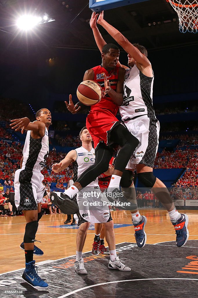 NBL Rd 5 - Perth v Melbourne