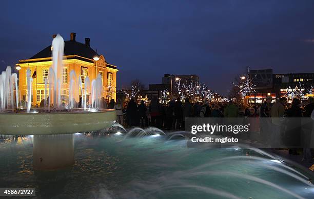 fountain in the center of hoofddorp - fountain stock pictures, royalty-free photos & images