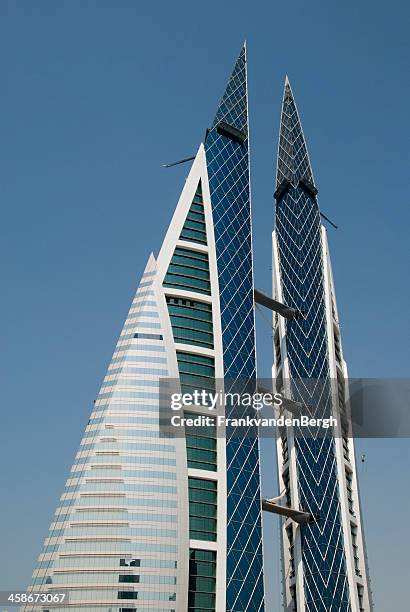 bahrain world trade center - bahrain world trade center stock pictures, royalty-free photos & images