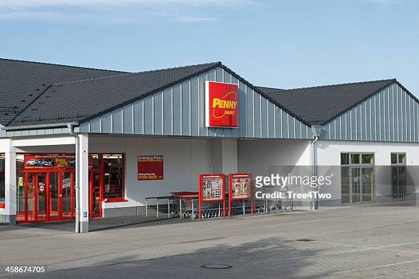 store of the penny markt discount supermarket chain - discount store stock pictures, royalty-free photos & images