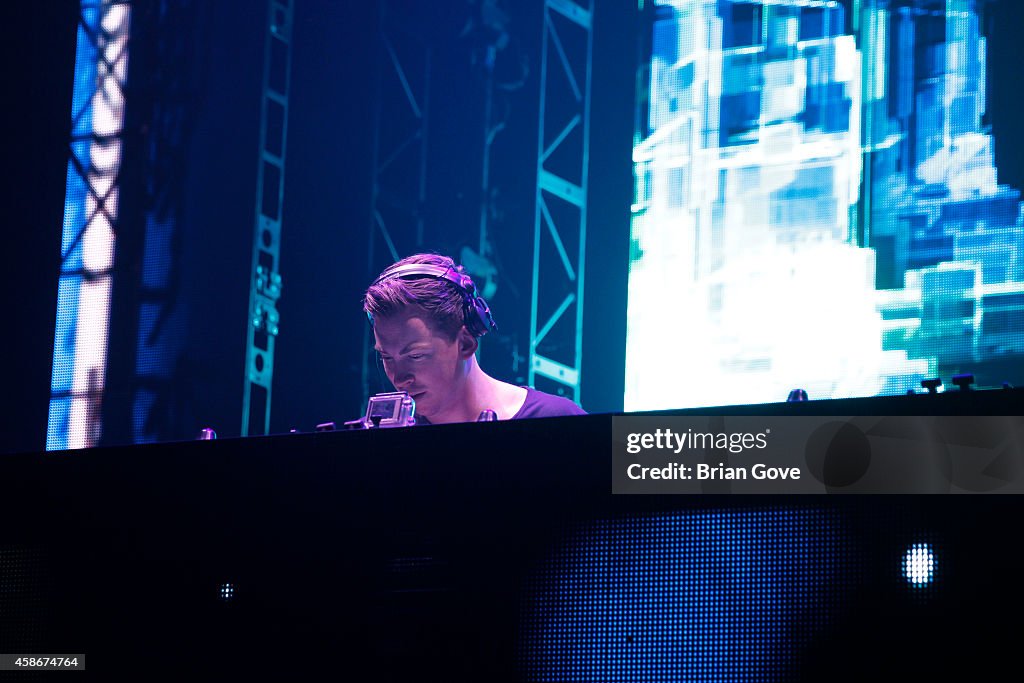 DJ Hardwell In Concert - Los Angeles, CA