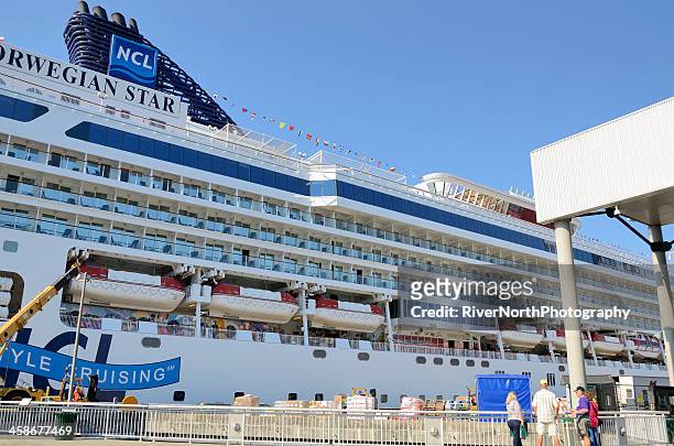 norwegian star, seattle - norwegian cruise line great cruise stock pictures, royalty-free photos & images