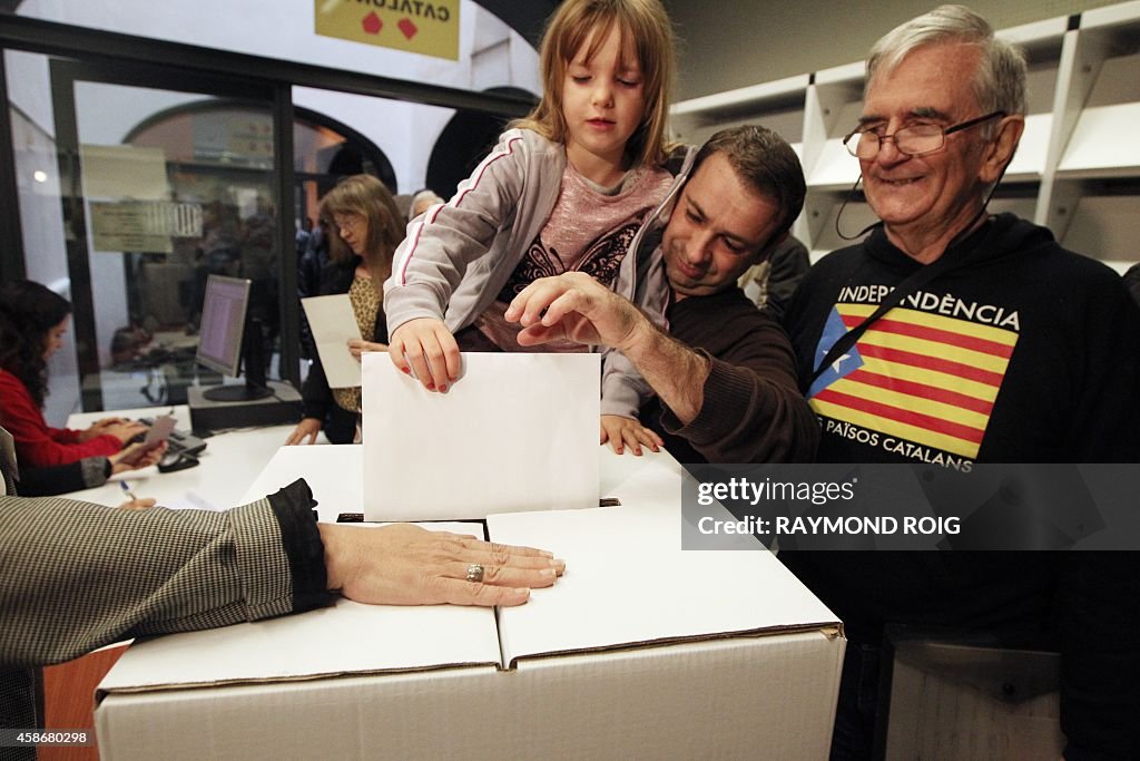 FRANCE-SPAIN-CATALONIA-VOTE