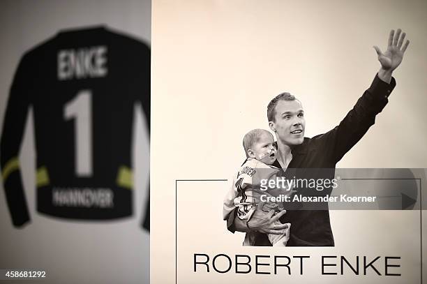 Picture of national goalkeeper Robert Enke , together with his daughter Lara, is shown to the public at the special exhibition "ROBERT gedENKEn" at...