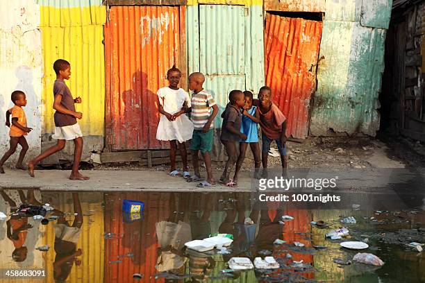 vida após o terremoto, haiti - haitianas - fotografias e filmes do acervo