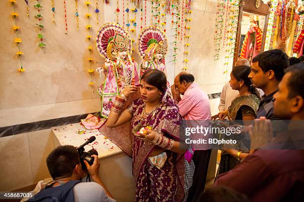 hindú celebración en nueva delhi, india - krishna janmashtami fotografías e imágenes de stock