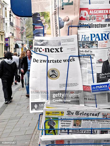 front page about the euro crisis - dutch language stock pictures, royalty-free photos & images