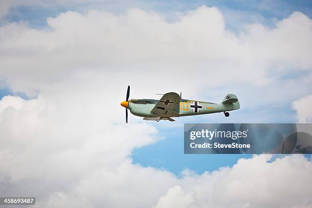 aeronaves desde a segunda guerra mundial alemão messerschmitt bf109 combatentes - world war 1 aircraft - fotografias e filmes do acervo