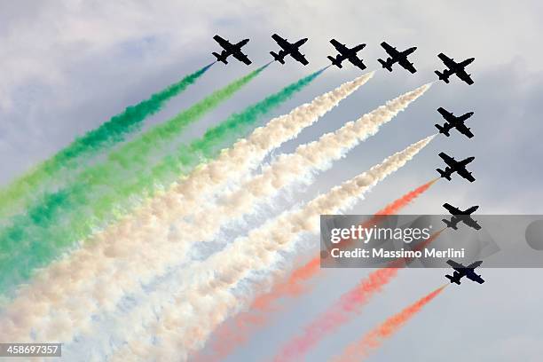 tricolor arrows - italian military stock pictures, royalty-free photos & images