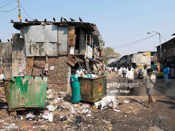 dharavi slum scene, mumbai, india - mumbai slums stock pictures, royalty-free photos & images