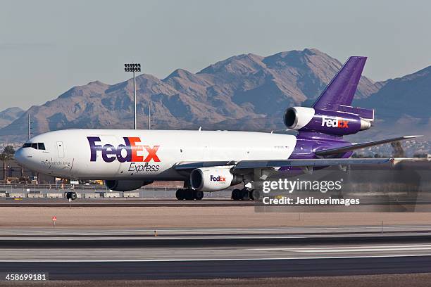 fedex express dc-10 - fed ex stock pictures, royalty-free photos & images