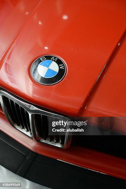 3 er bmw (e21) - bmw logo image stock-fotos und bilder