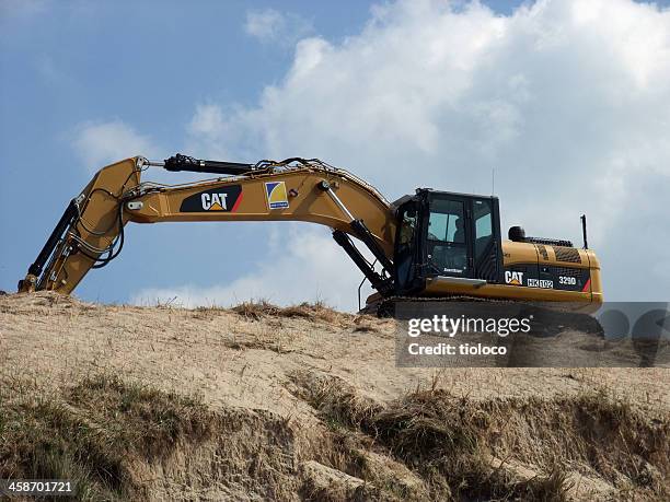 cat bulldozer - caterpillar inc stock pictures, royalty-free photos & images