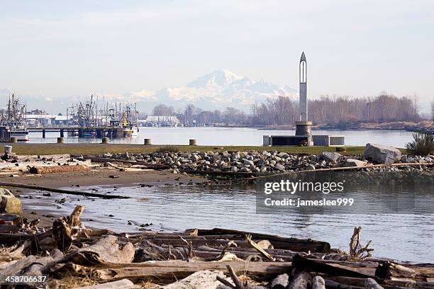 fisherman's memorial needle - richmond-colombie-britannique photos et images de collection