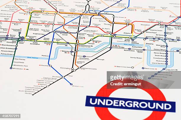london tube map auf mouse pad - londoner u bahn stock-fotos und bilder