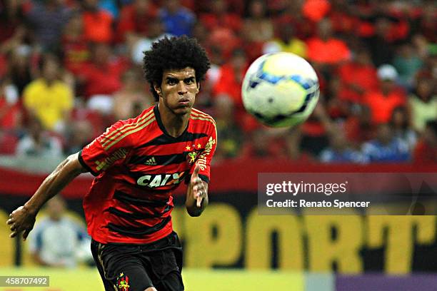 Everton Pascoa of Sport Recife in action during the the Brasileirao Series A 2014 match between Sport Recife and Flamengo at Arena Pernambuco on...