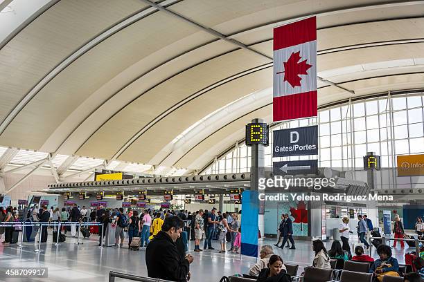 toronto pearson international airport - toronto stock pictures, royalty-free photos & images
