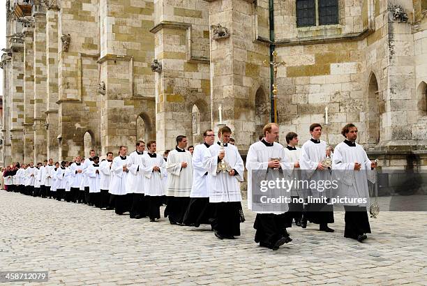 corpus christi celebration - katholizismus stock-fotos und bilder
